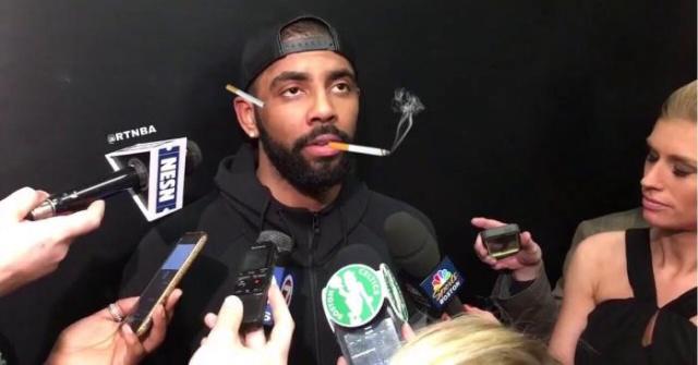 开小会？巴媒：安帅今日训练开始前和维尼修斯交谈了3分钟（巴媒：安切洛蒂训练前与维尼修斯单聊3分钟）