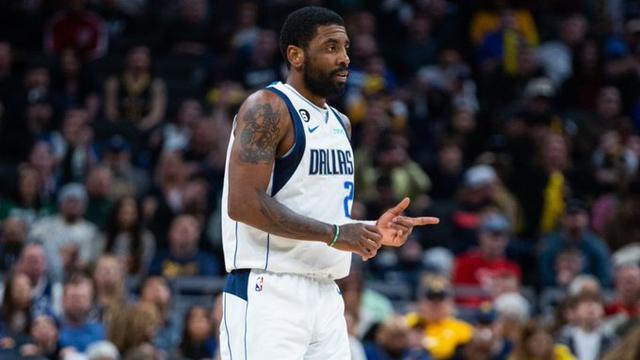 德塞利心目中的最佳11人，真是BIG胆，竟然无“公认”足坛第一人（德塞利心中最佳11人：大胆之选，竟未纳入公认的足坛第一人）